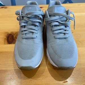 Women’s Nike Air Max Shoes (Size 9.5)